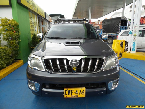 Toyota Hilux 2.5 Mt