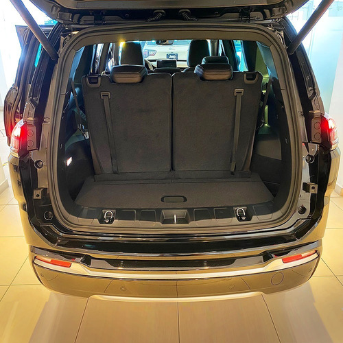 Imagen 13 de 15 de Jeep Commander Overland 4x4
