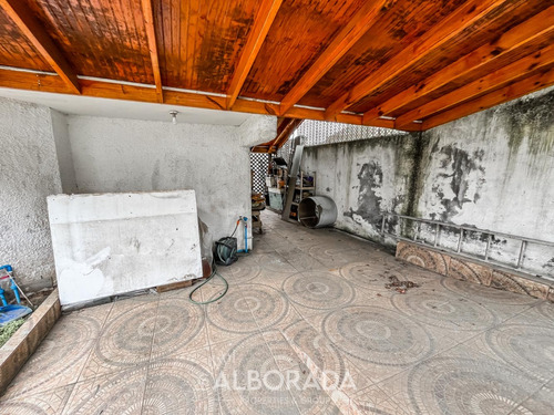 Se Vende Amplia Casa En Lomas San Andrés