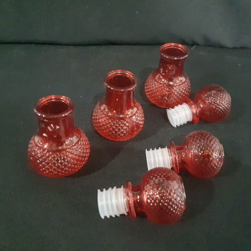 Imagem 3 de 6 de Jogo 5 Mini Licoreiras 50ml Vidro Tampa Vedante 12x5cm Dispo
