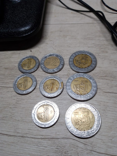Lote De 8 Monedas De Nuevos Pesos De 1-2 Y 5 Np