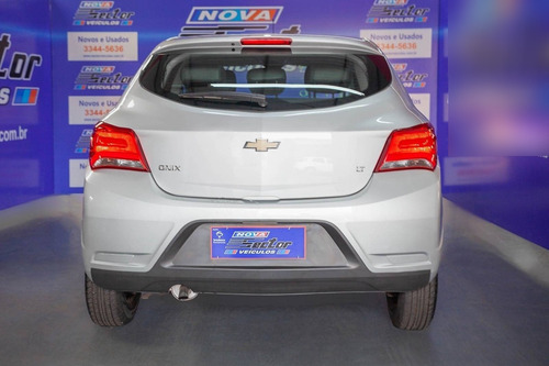 Imagem 5 de 5 de Chevrolet Onix 1.0 Mpfi Lt 8v Flex 4p Manual