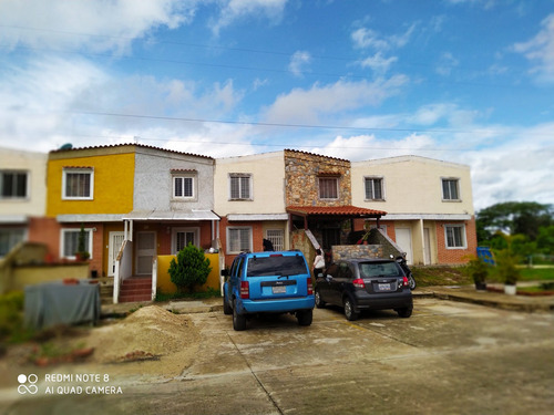 Imagen 1 de 12 de Venta Town House Tierra Nueva Valencia