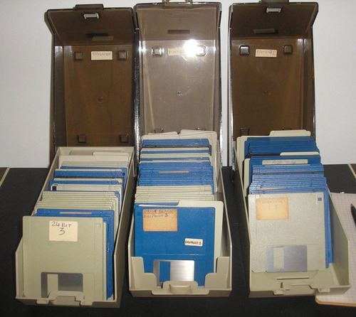 108 Diskettes 3.5 Amiga - Commodore + 3 Archivos