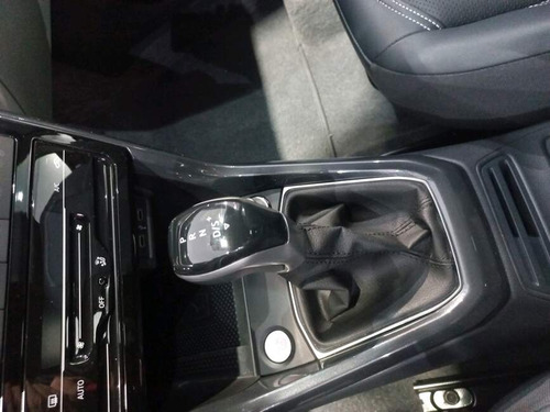 Volkswagen T-Cross 1.4 250 TSI TOTAL FLEX HIGHLINE AUTOMÁTICO