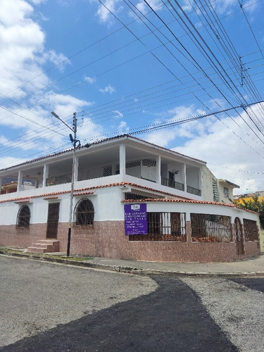 Casa Comercial En La Esmeralda San Diego. Plc-931