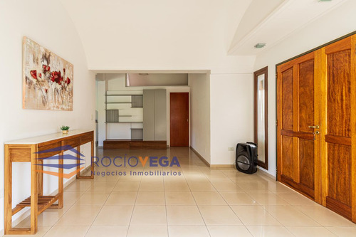 Casa En Venta En Country Banco Provincia De Bs. As.