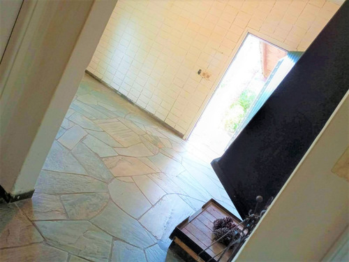 Atlántida . Casa De Dos Dormitorios En Venta . Lindo Entorno