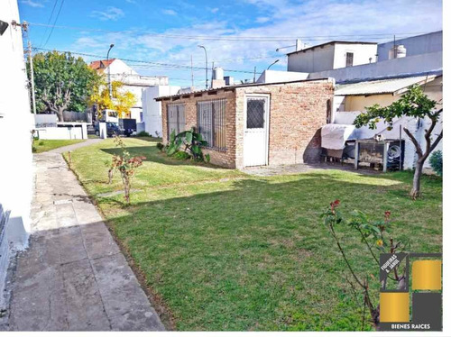 Imagen 3 de 14 de Casa Para 2 Familias En Venta En Lanus Oeste