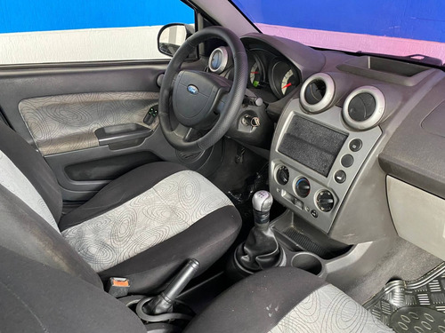 Imagem 11 de 15 de Ford Fiesta 1.0 Mpi Trend Sedan 8v Flex 4p Manual