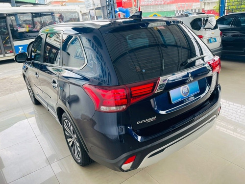 Imagem 3 de 18 de Mitsubishi Outlander 2.2 Hpe-s Di-d Awd Aut. 5p 6 Marchas