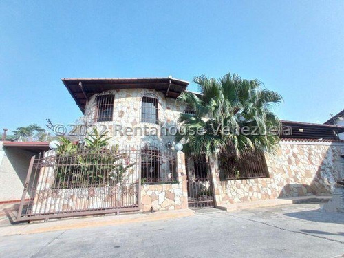 Casa En Venta En El Limon 23-10393 Jcm