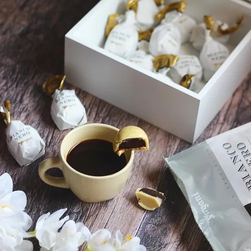 Bianco Nero Bombón Relleno Chocolate Ganache - 180gr Italia