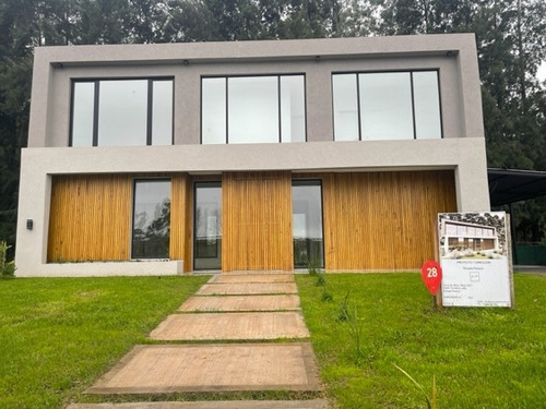 Imagen 2 de 14 de Venta - Casa Lote 28 En Lares De Canning