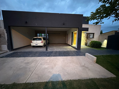 Casa Amplia Nueva Y Luminosa En Duggan