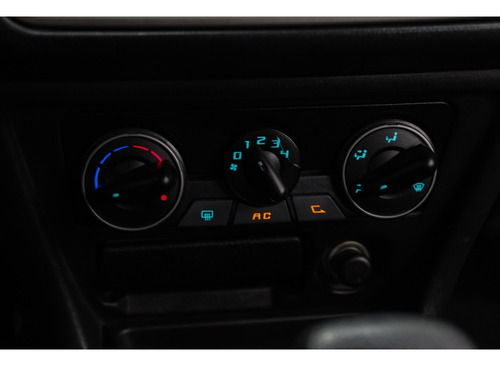 Mitsubishi Pajero TR4 2.0 4X2 16V 140CV FLEX 4P AUTOMÁTICO