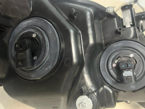 Farol Corolla Original 2009 A 2011 Com Lâmpadas Com Detalhe (Usado)