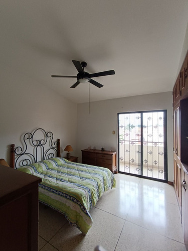 Imagen 7 de 10 de Alquila Apartoquinta En Urb Trigal Norte Valencia Carabobo Foc-1646