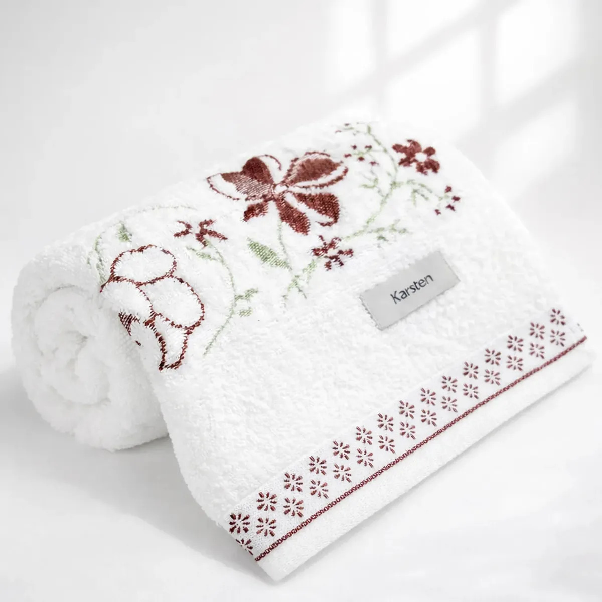 Toalha De Banho Karsten Yuna 100% Algodão Barra Floral Macia Cor Branco 01/28