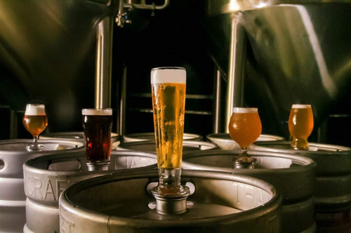 Imagen 6 de 10 de Alquiler Chopera Cerveza Artesanal Cuatro Gatos 20 30 50 Lts