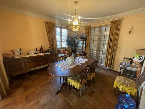 Casa En Venta De 4 Dorm. En Ñuñoa