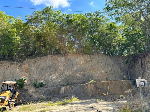 Terreno Multifamiliar (aplanado Y Listo Para Construir) En Venta En Sector H, La Crucecita, Huatulco.