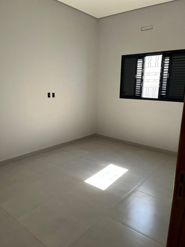 Casa Com 3 Quartos E Suite