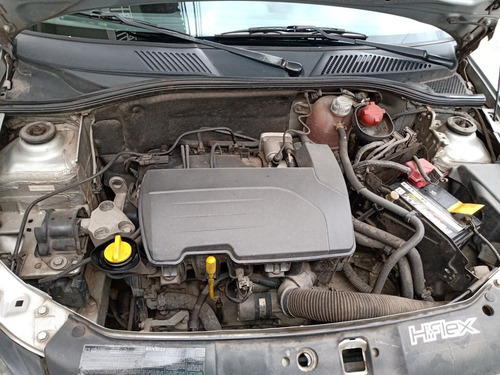 Renault Clio 2007 1.0 16v Authentique Hi-flex 3p