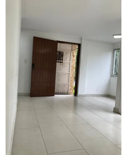 Casa Laureles En Segundo piso Amplia Y Moderna