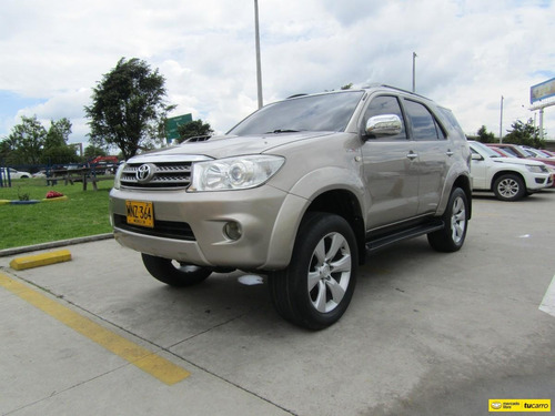 Toyota Fortuner 3.0 Sr5