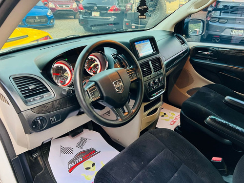 Oportunidad Dodge Grand Caravan S E 2014