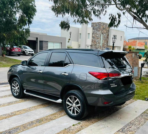Imagen 7 de 10 de Toyota Sw4 2017 2.8 Srx 177cv 4x4 7as At