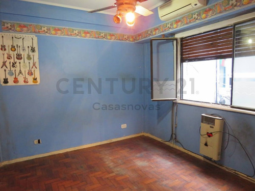 Imagen 10 de 14 de Departamento 2 Amb 3er Piso Por Escalera Inmejorable Ubicacion A Actualizar