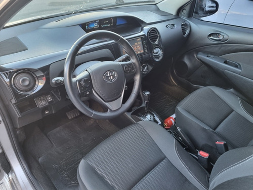 Imagen 5 de 14 de Toyota Etios 2017 1.5 Sedan Xls At