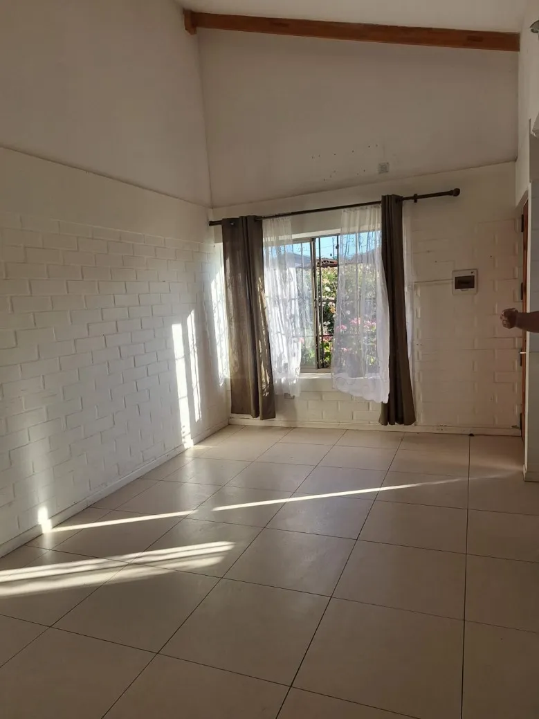 Imagen 3 de 12 de Se Vende Casa En Villa Haras San Fernando