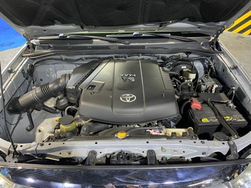 Imagen 16 de 16 de Toyota Fortuner 4x4 Año 2010