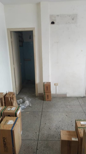 Apartamento Con Local Comercial