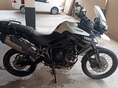 Triumph Tiger 800 Xcx