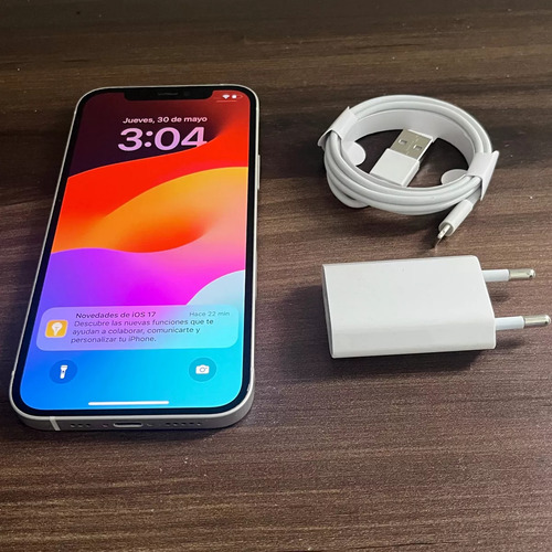 iPhone 12 Blanco Libre Inmaculado + Accesorios + Regalos (Usado)