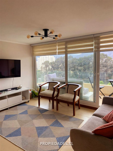 Departamento En Venta De 3 Dorm. En Papudo Primera Línea