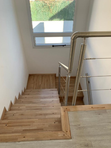 Imagen 8 de 12 de Casa En Venta En Castelar Norte