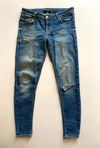 Jeans rotos stradivarius hotsell