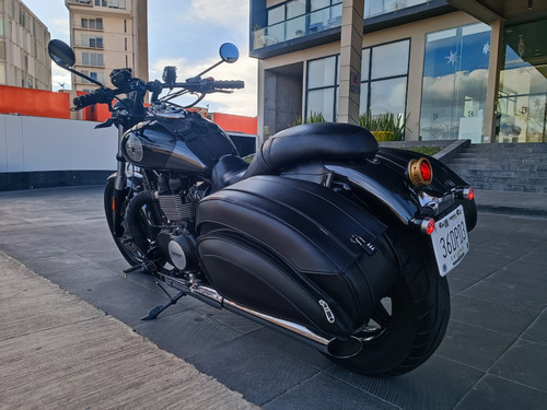 Triumph 2015 Chopper