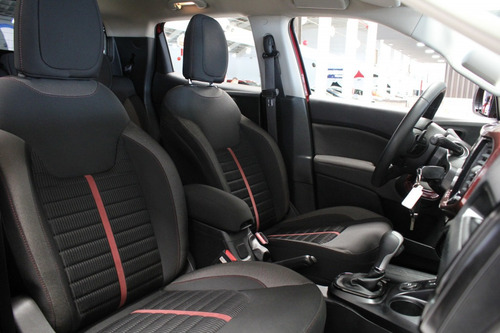 Imagem 10 de 17 de Fiat Toro 1.8 16v Evo Flex Freedom At6