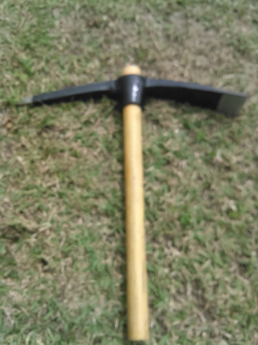 Imagen 3 de 3 de Piqueta Para Albañil Pala - Pico, Con Mango De Madera