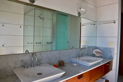 Casa En Alquiler Por Temporada De 4 Dormitorios En Punta Piedras (ref: Bpv-7396)