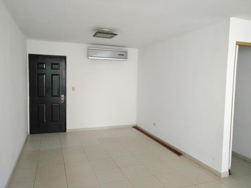 Imagen 3 de 14 de Venta De Apartamento En Ph Aquazul, Bellavista 18-3321