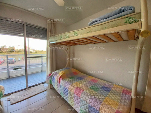 Apartamento En Venta Frente Al Mar En Pinares- Ref: 30980