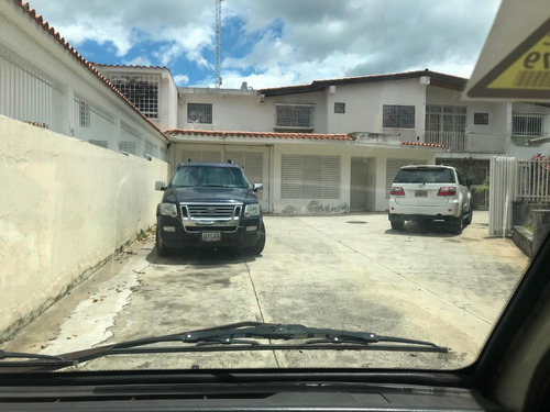 Imagen 1 de 14 de Casa En El Cafetal En Venta