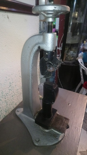Imagen 5 de 10 de Maquina Entaconadora Neumatica